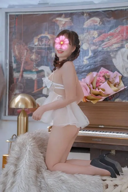 Tú Uyên duyên dáng đáng yêu cực kỳ chiều khách - Gái gọi 777 - gaigoi 777 - gai goi 777 - Gái gọi - 