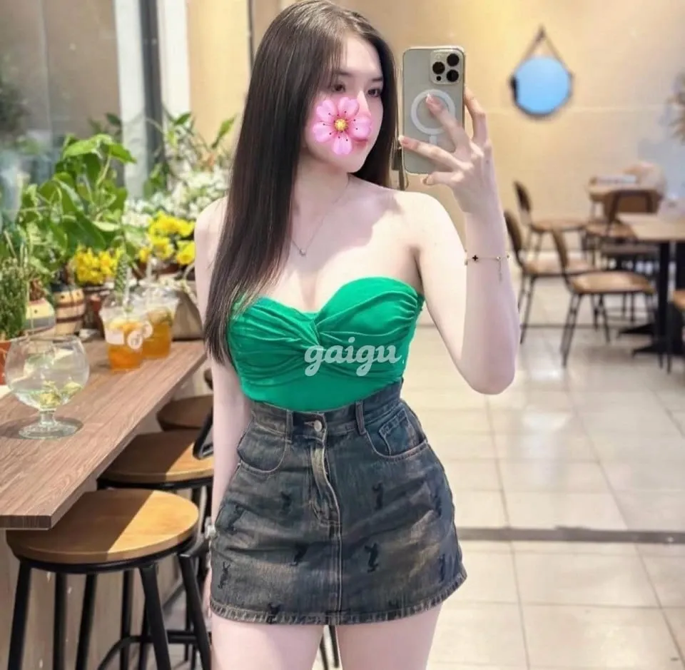 PHƯƠNG NHI 2K4 VẺ ĐẸP RẠNG RỠ,CẶP VÚ NON TƠ CHẤT LƯỢNG NGUYÊN VẸN - vào gaigu.link khi bị chặn - Gái gọi 777