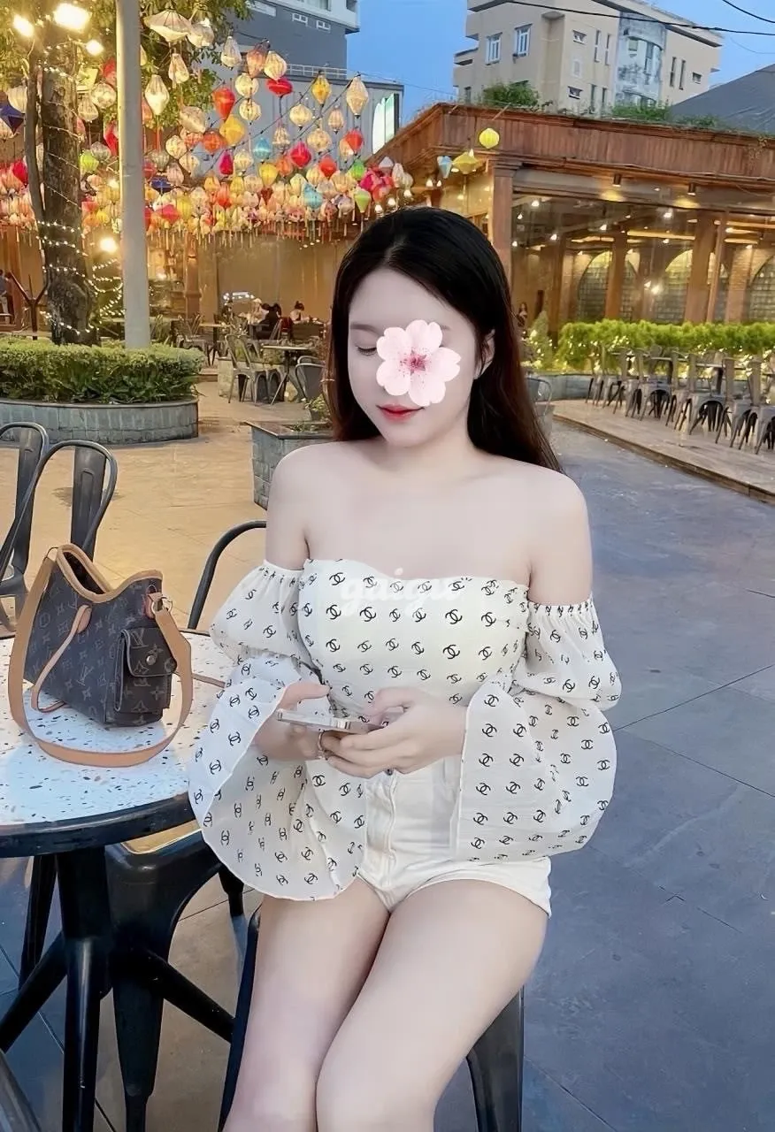 PHƯƠNG NHI 2K4 VẺ ĐẸP RẠNG RỠ,CẶP VÚ NON TƠ CHẤT LƯỢNG NGUYÊN VẸN - vào gaigu.link khi bị chặn - Gái gọi 777